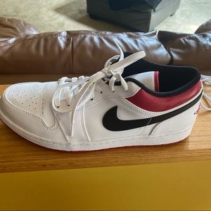 Air jordan 1 low red university